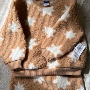 Old Navy Baby Sweater and Pant Set in Tan and White Stars
